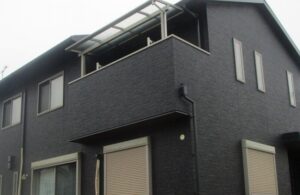 チャコール 外壁