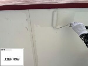 神戸市垂水区　外壁塗装　施工写真　軒天　上塗り１回目