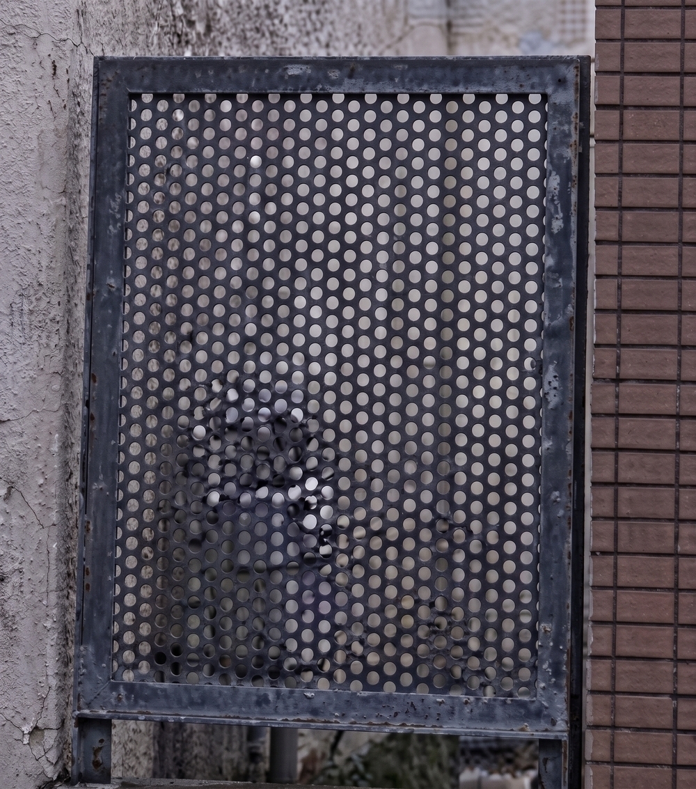 玄関先のフェンス　リフレッシュ工事　神戸市垂水区小束山　塗装